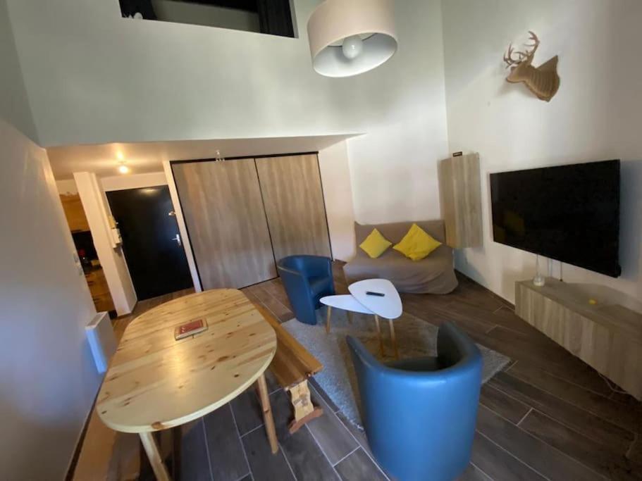 Appartement Cocooning Entierement Renove Лез Англ Екстериор снимка